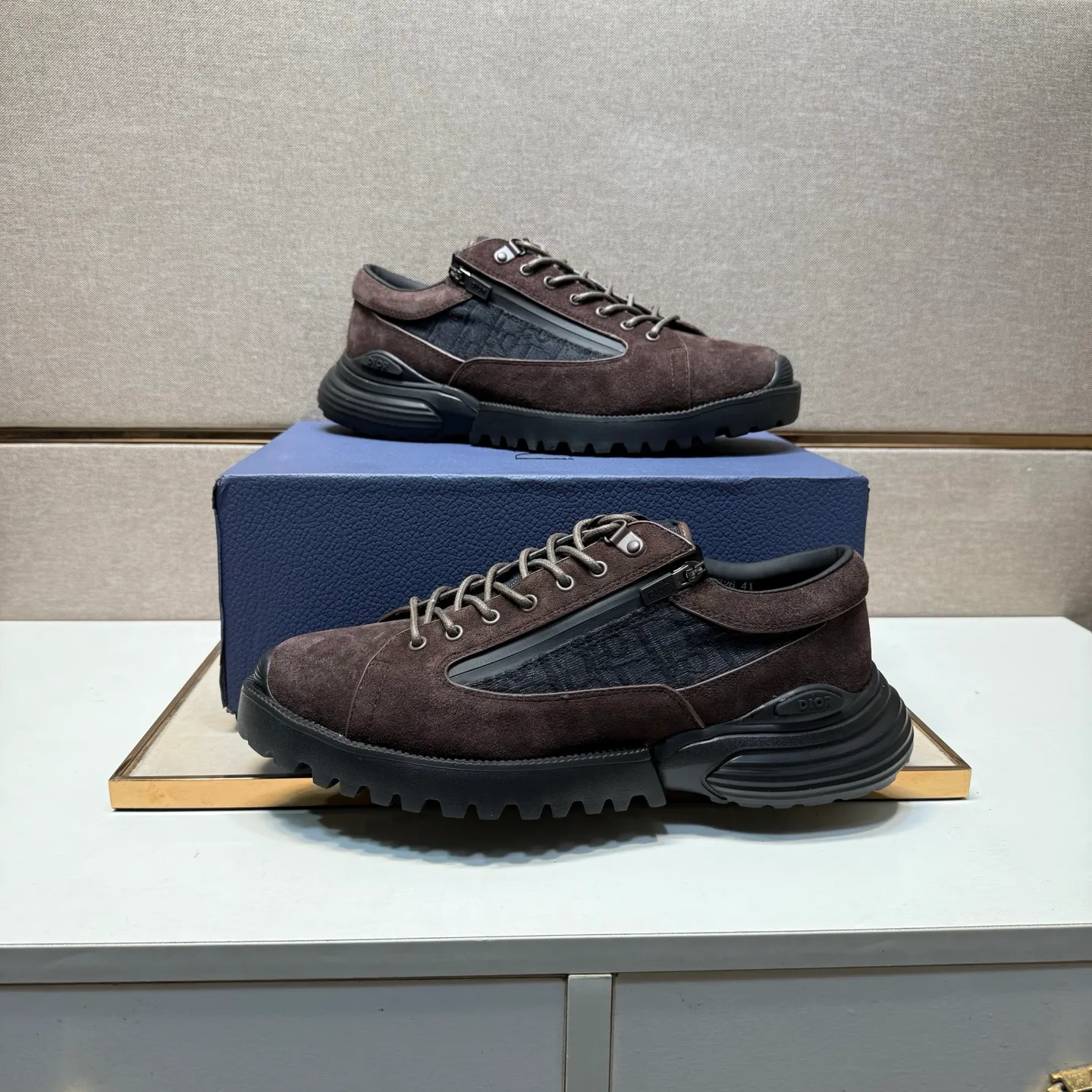 ⬛️Men's shoes 💰p560 [Dior~] Men's casual shoes 2025z cabinet sales simultaneously 🔶Size: 39-44 #️⃣ 🔷2 colors🔜The upper is made of multi-material splicing➕Genuine leather lining, comfortable and breathable, sole: original comfortable and wear-resistant outsole, ⚠️Real shot📱Photographed🎬The real thing is better📢📢📢